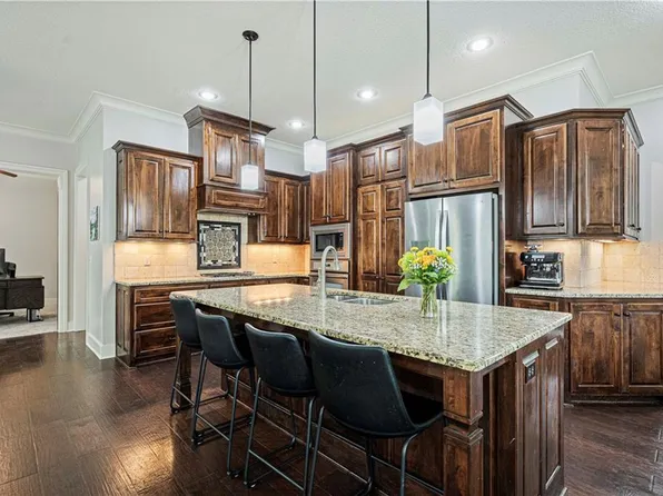 12314 W 164th Ter, Overland Park, KS 66221