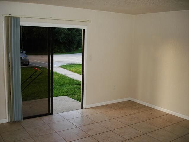 2nd image of 3111 Tree Ridge Ln NE