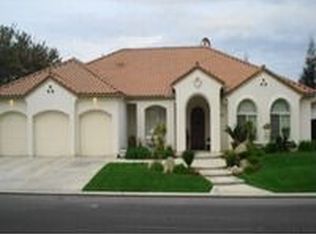 10663 N Oak Hill Cir, Fresno, CA