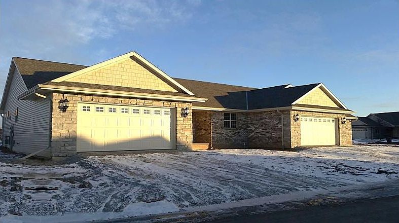 2nd image of 3711 Misty Meadow Ln #2