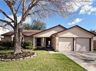 16807 Square Rigger Ln, Friendswood, TX 77546