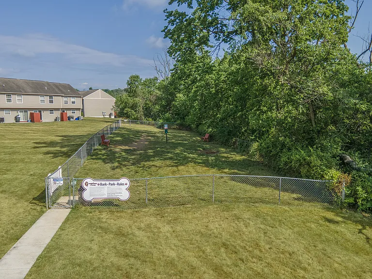 100 Georgetown Rd — Photo 27