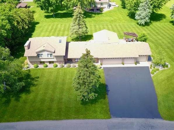 3287 Bittersweet Ln, Saint Cloud, MN 56301