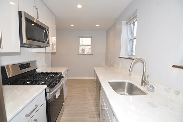 Rented by Welcome Home Real Estate | media 3