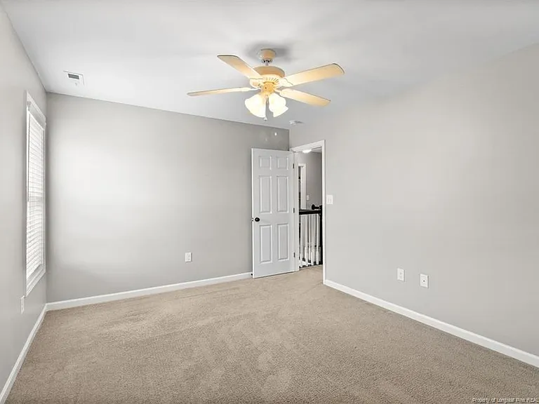118 Newport Ct — Photo 26