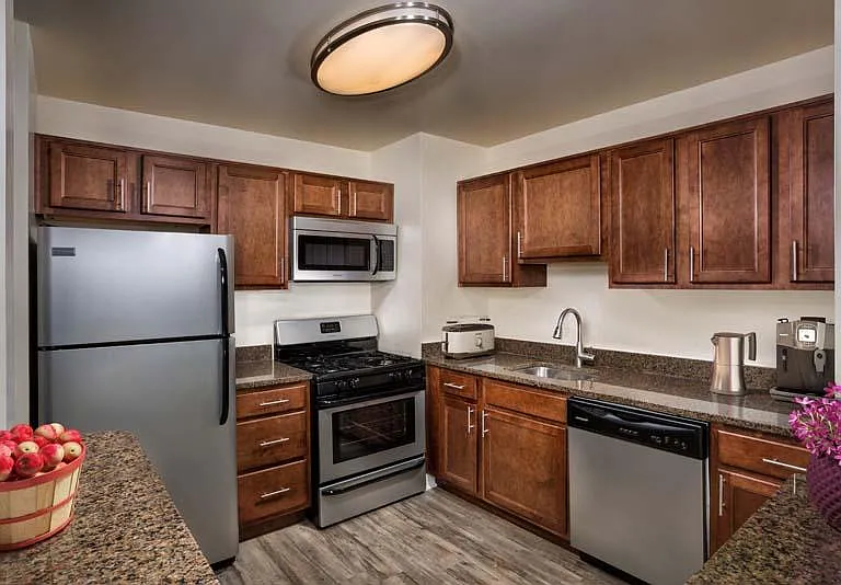 Seven Springs Apartments — Photo 2