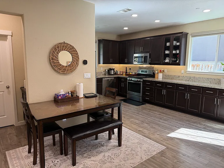 339 Emory Ct — Photo 18