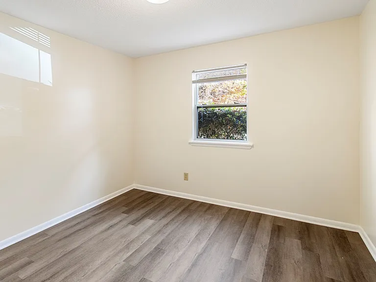 100 Bearwood Dr — Photo 12
