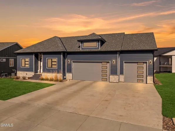1924 Granite Rd, Watford City, ND 58854