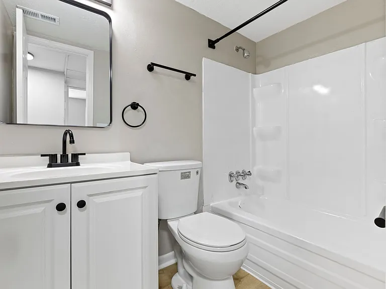 The Hills Apartment Homes — Photo 30
