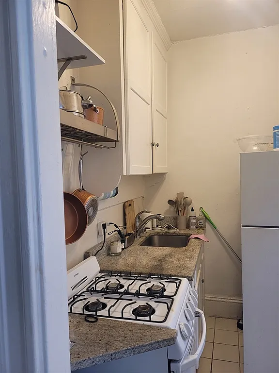 Building Photo - 41 Revere St #3