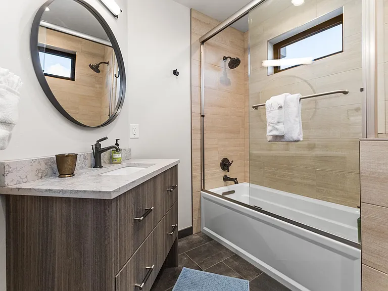 Bathroom 2 for Bedroom 2