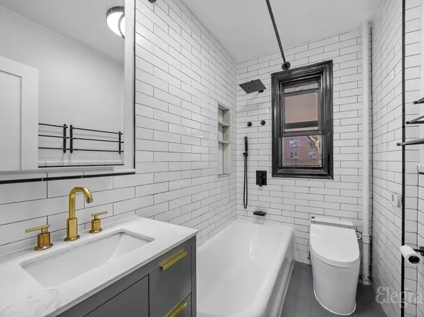 504 Grand Street image 7 of 10