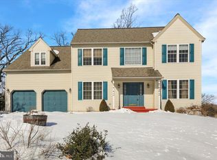 902 Bedford Ave, Shillington, PA 19607