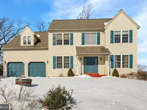 902 Bedford Ave, Shillington, PA 19607