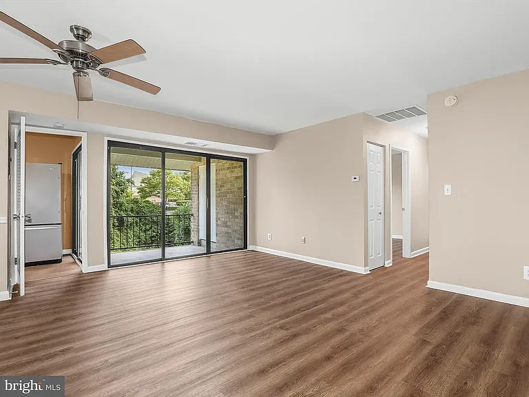 5478 Cedar Ln #C4 — Photo 6