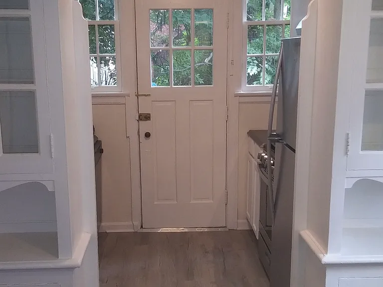 124 W Oakland Ave #B — Photo 4
