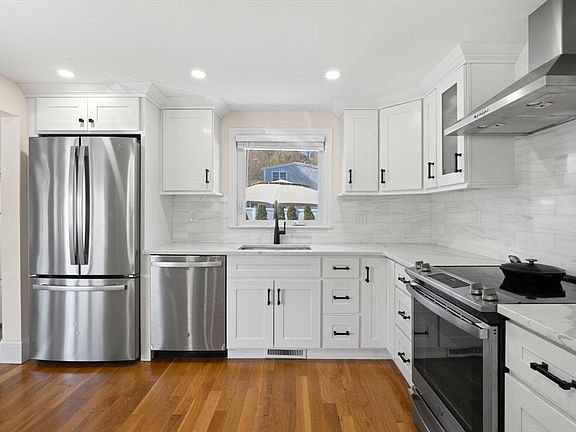 5th image of 16 Marion Rd