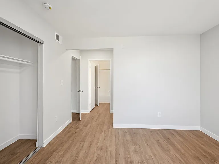 310 Virgil — Photo 60