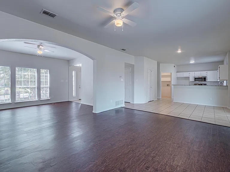 1411 Prentice St — Photo 7
