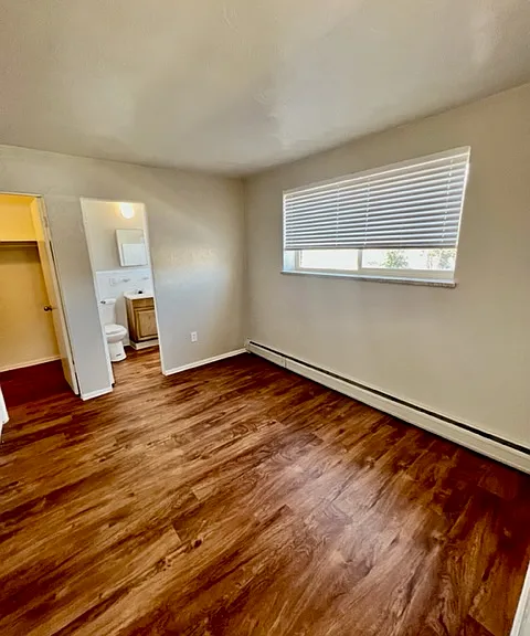 Jamaica Apartments — Photo 9