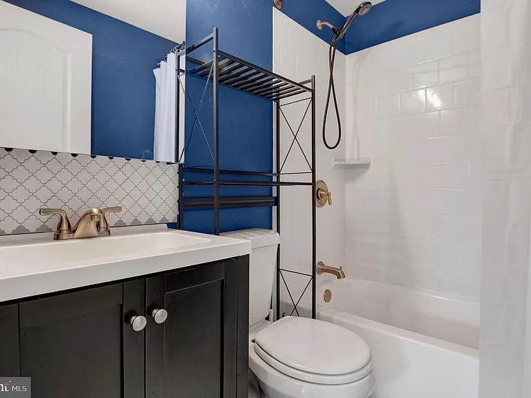 1202 President St — Photo 9