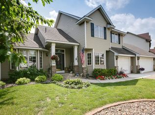 7895 Cobblestone Rd, Woodbury, MN 55125