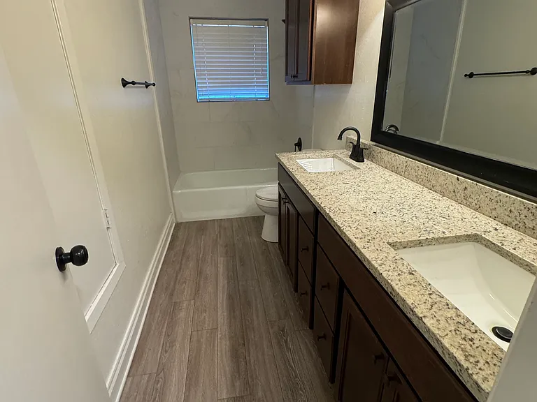 1302 Blueridge Pkwy — Photo 13