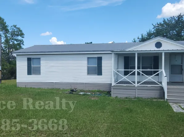 230 Akron St, Interlachen, FL 32148