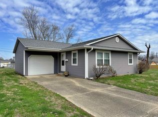 102 Sycamore St, Washington, IN 47501