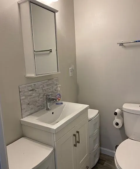 126 E Grand River Ave #2 — Photo 9