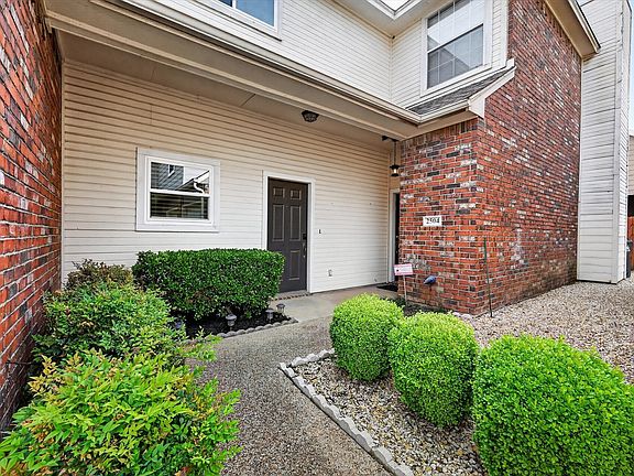 2nd image of 2506 Peargrove Cir