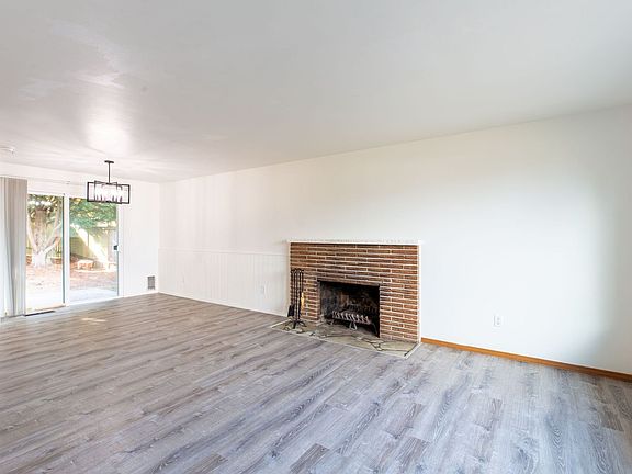 5th image of 8024 Florida Dr