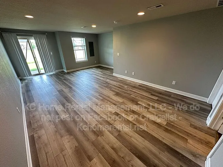 10540 Kane Dr — Photo 21