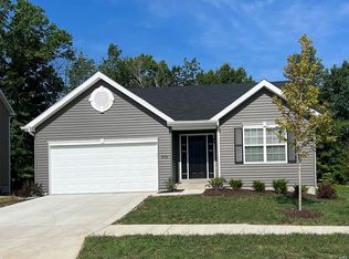 38 Brush Creek Dr, Pacific, MO 63069