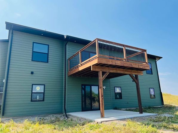 2130 Brookstone Loop, Pierre, SD 57501