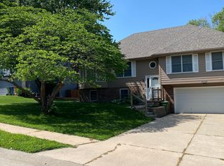 2808 Century Rd, Bellevue, NE 68123