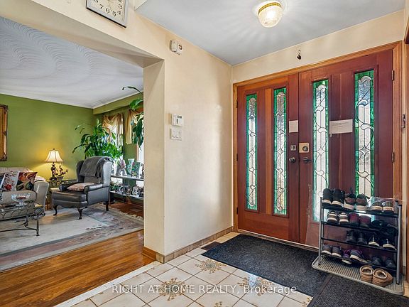 5th image of 16 Ascolda Blvd
