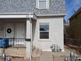 1079-1 Herrera 609-611 W 8th St., 609