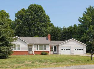 6865 Wishon Rd, Clemmons, NC 27012