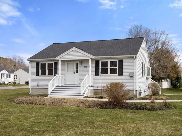 221 Crystal Water Dr Unit 221, East Bridgewater, MA 02333