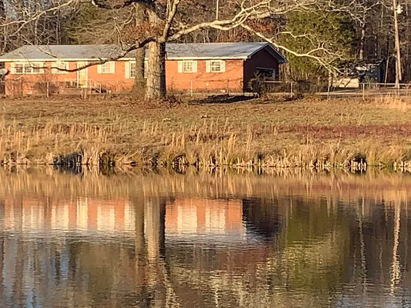 247 Hall Dr, Ider, AL 35981
