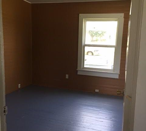 5th image of 901 Vance St