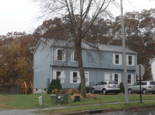 141 Dartmouth Dr, Mystic, CT 06355