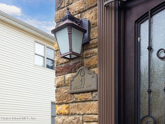 5th image of 41 Brookside Loop