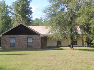 932 Oak Hill Rd, Poplarville, MS 39470