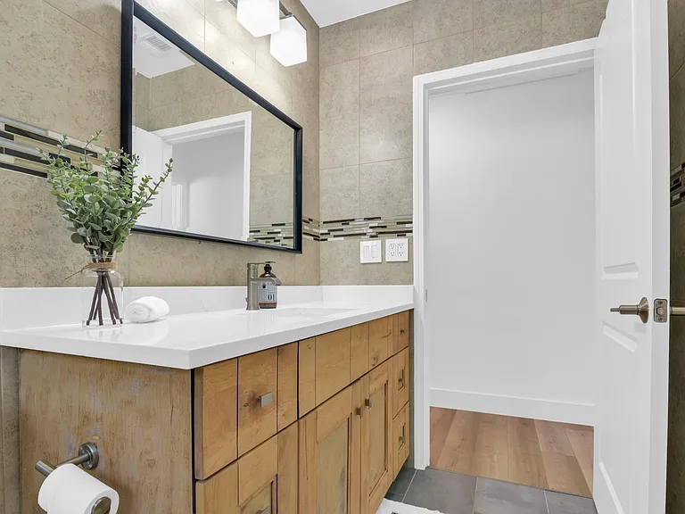 701 Appleby St — Photo 36