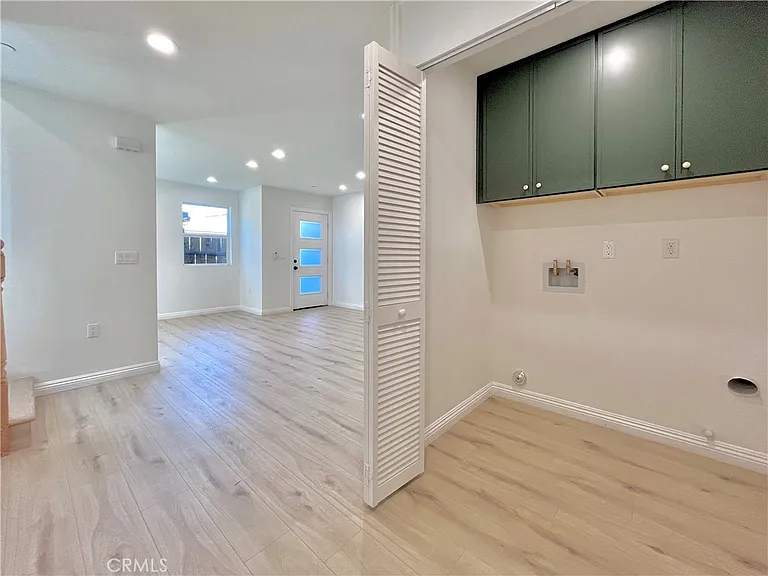 938 E Sandra Ave — Photo 10