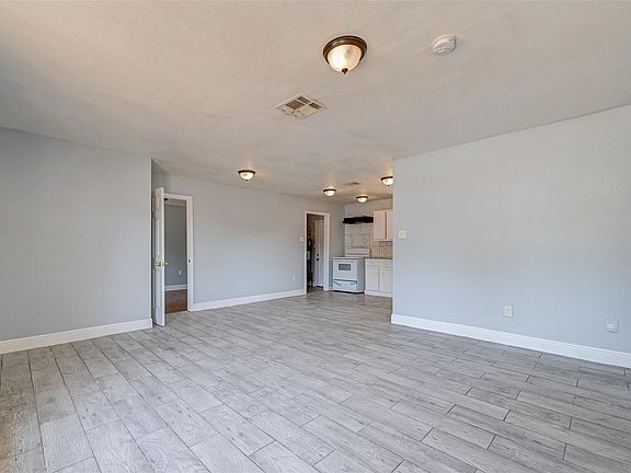 3rd image of 5859 Westover St