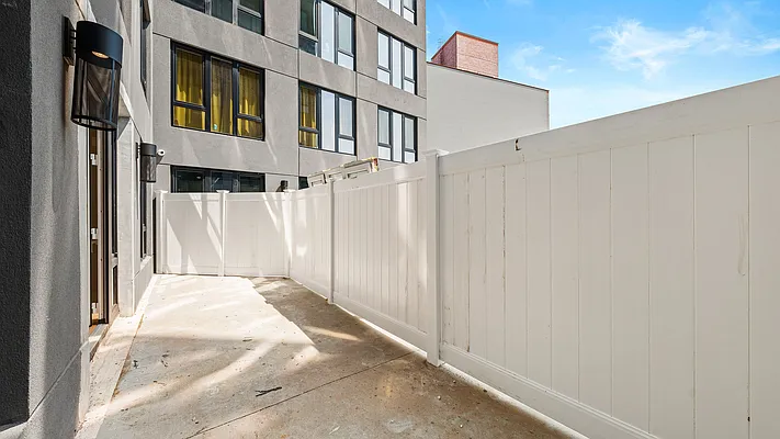 Rented by Nooklyn NYC LLC | media 83